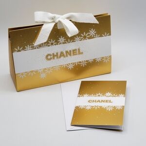 CHANEL Holiday Gift Bag with Card
